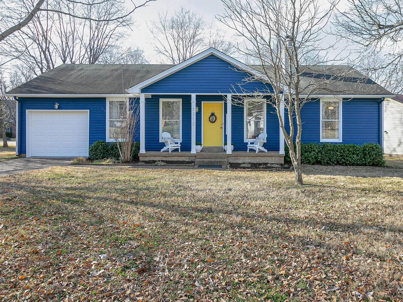 3 bed, 1326 sqft, $3,200 — Photo 2