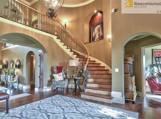 5902 NW 104th Ter, Kansas City, MO 64154