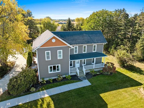425 East 1st STREET, Waldo, WI 53093