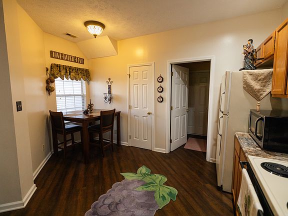 5th image of 3724 Magenta Ln Unit 1