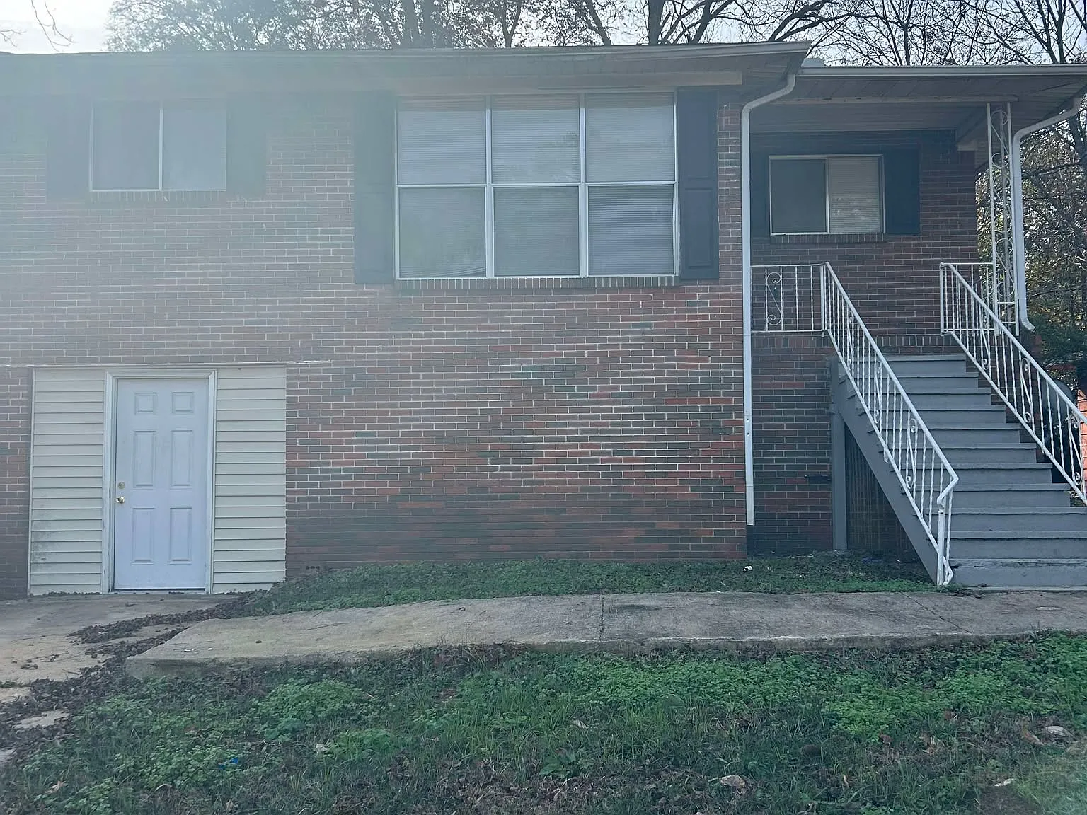 3 bed, 1050 sqft, $950 — Photo 1