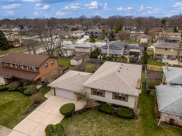 1024 S Grace St, Mount Prospect, IL 60056