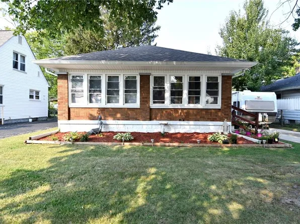 28 Iris Ave, Indianapolis, IN 46241