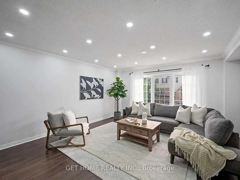 19 Benjamin Way — Photo 4