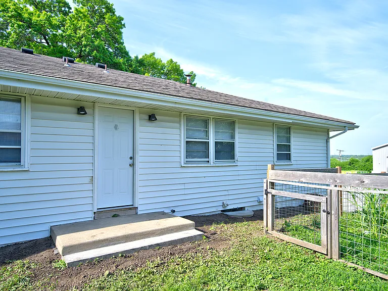 9000 Bayless Rd — Photo 11