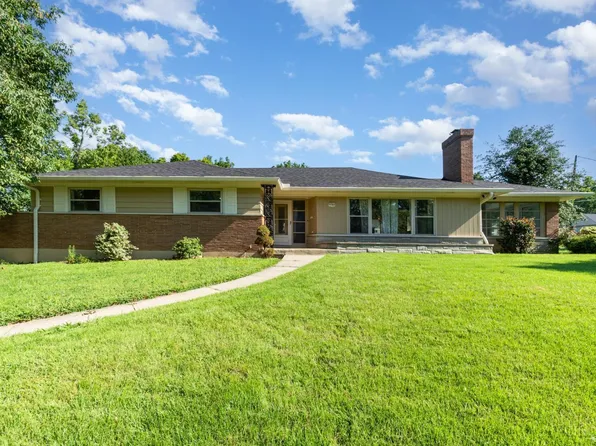 5780 Woodsway Dr, Cincinnati, OH 45236