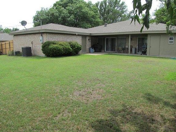 3rd image of 6613 Welch Ave