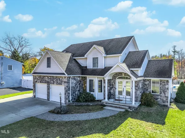 7 Theresa Ann Court, Albany, NY 12205