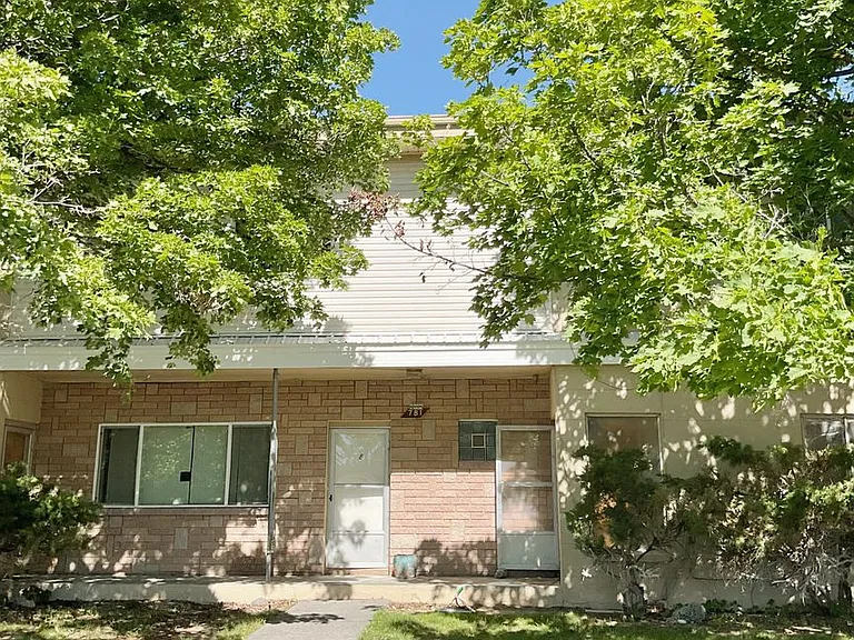 1385 Benton St — Photo 1