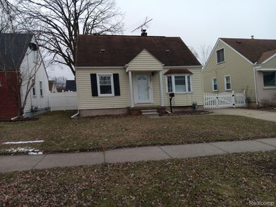 2027 Regina Ave, Lincoln Park, MI, 48146