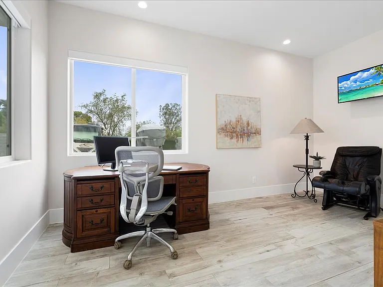LARGE OFFICE WITH CLOSET( GREAT VIEWS OF POOL-BACKYARD-SPORT COURT-MOUNTAINS
