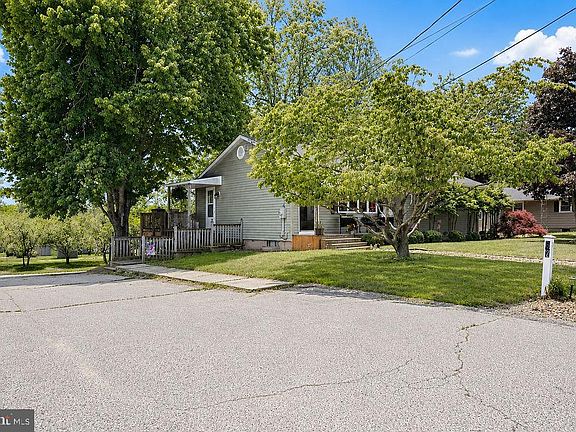 5th image of 57 Dawson Dr