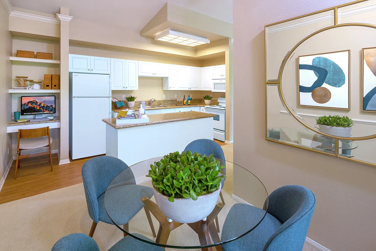 Monte Vista Apartment Homes — Photo 1
