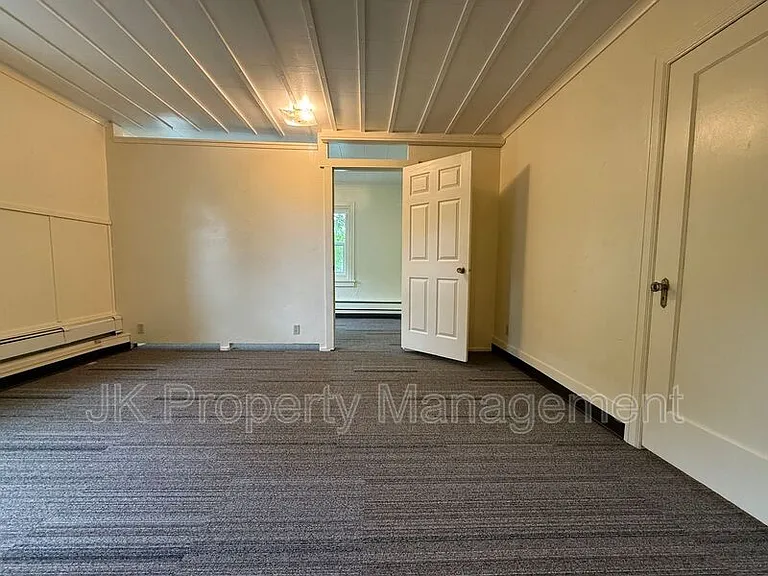 20 18th St S #8 — Photo 37