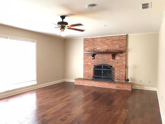 Living Room w/ Fireplace