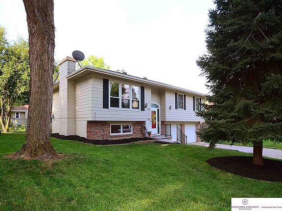 3rd image of 1609 Elm St