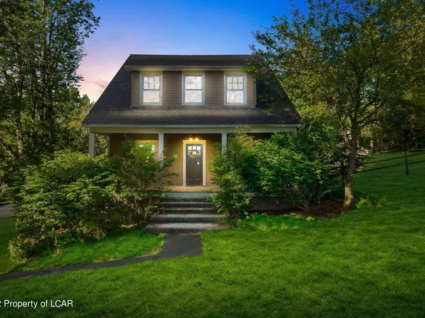 557 Irem Rd, Dallas, PA 18612