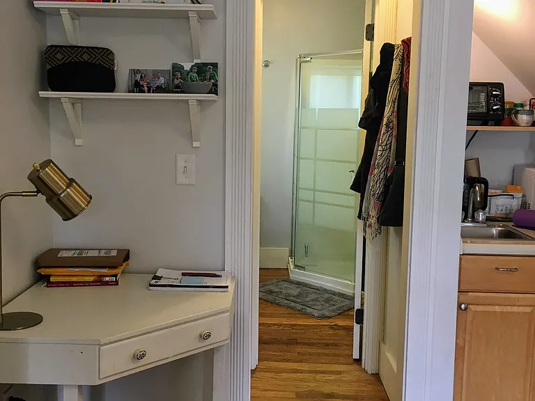 305 Utica St — Photo 10