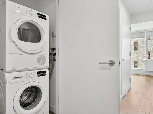 180 Broome Street image 4 of 12