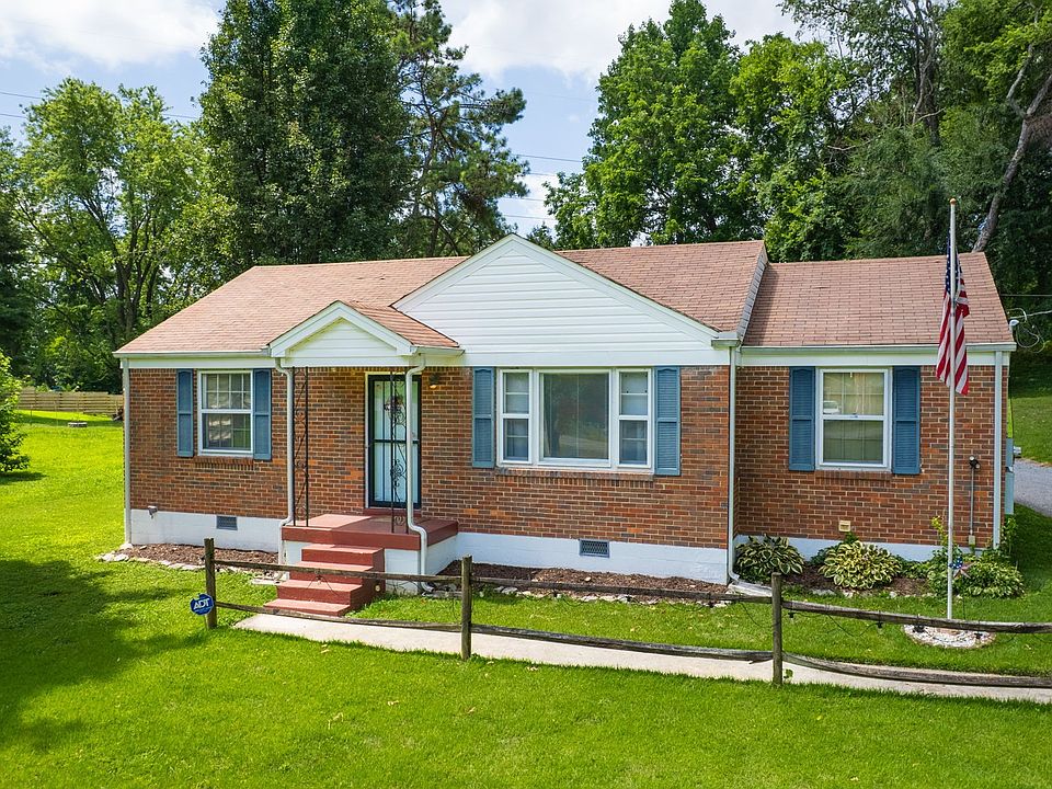 1st image of 3107 Crosswood Dr