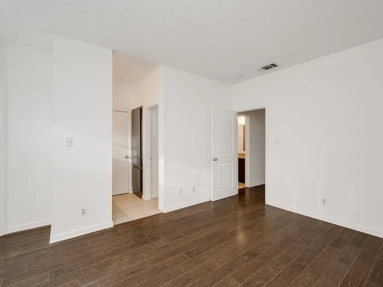 5304 Indio Cv #B — Photo 8
