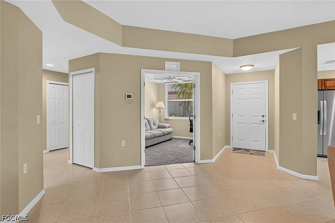 2 bed, 2.0 bath, 1421 sqft, $2,500 — Photo 2