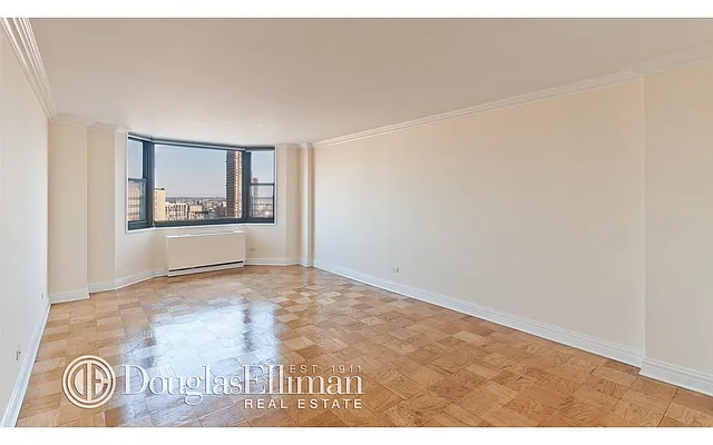 Rented by Douglas Elliman | media 8
