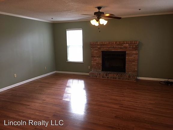 4th image of 2092 S Sherwood Dr APT B11