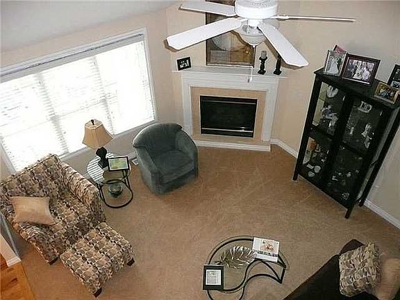 3rd image of 26377 Stillwater Dr