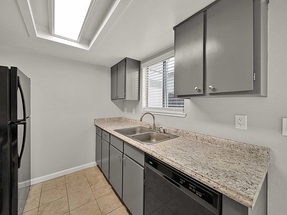 5th image of 830 Saint Marks St APT 25