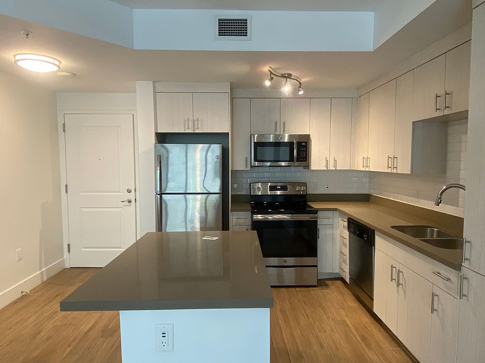 1st image of 15940 NE 19th Pl #B