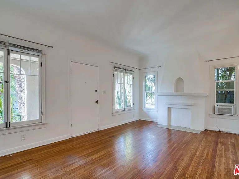 3221 Berkeley Ave — Photo 6