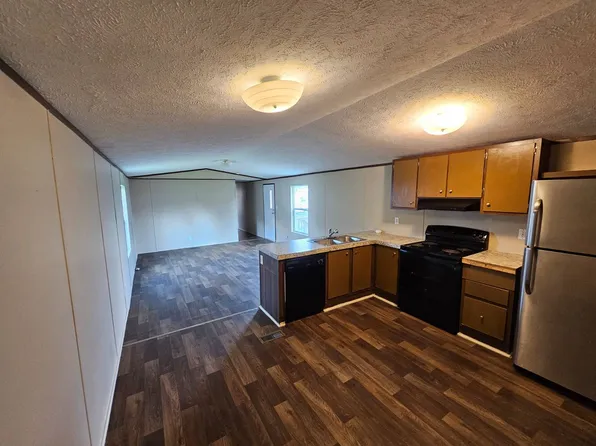 308 Lakeside Ln, Tarboro, NC 27886