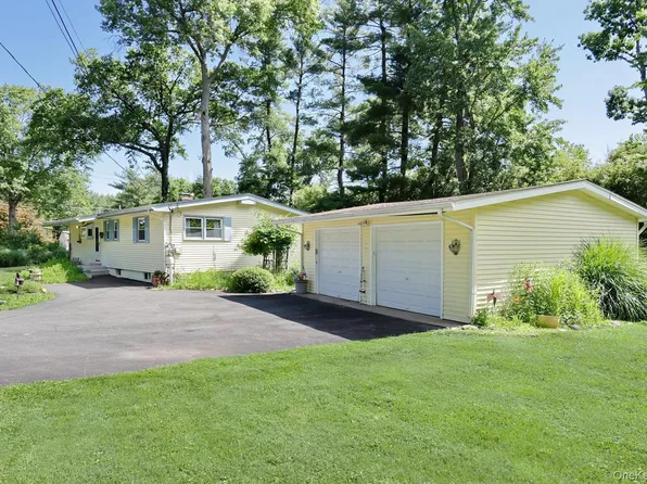16 Heather Lane, West Nyack, NY 10994