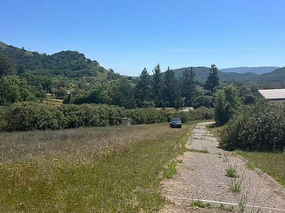 2nd image of 13160 Uvas Rd