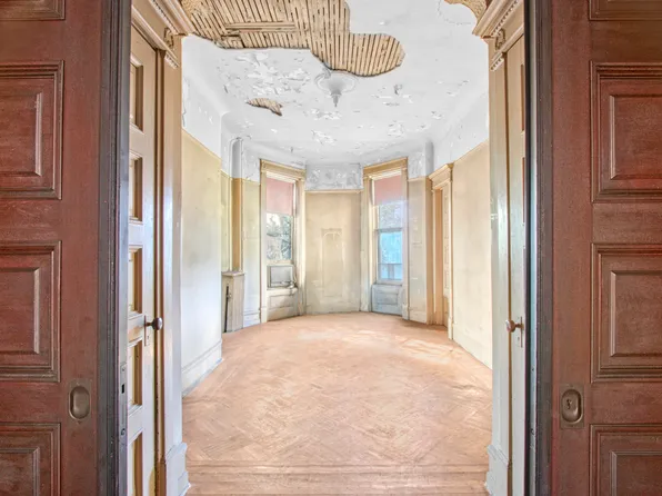 426 Mac Donough Street image 7 of 55