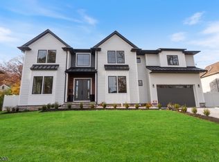 333 Harrison St, Paramus Boro, NJ 07652