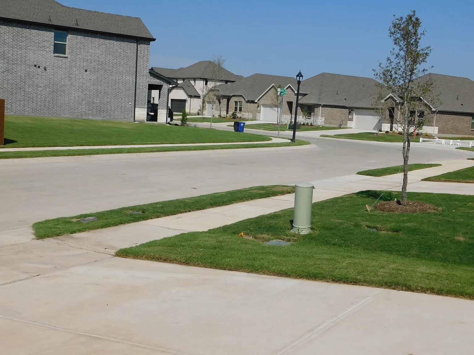 4 bed, 2059 sqft, $2,650 — Photo 4