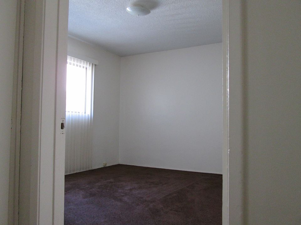 1st image of 943 Myrtle Ave APT 4