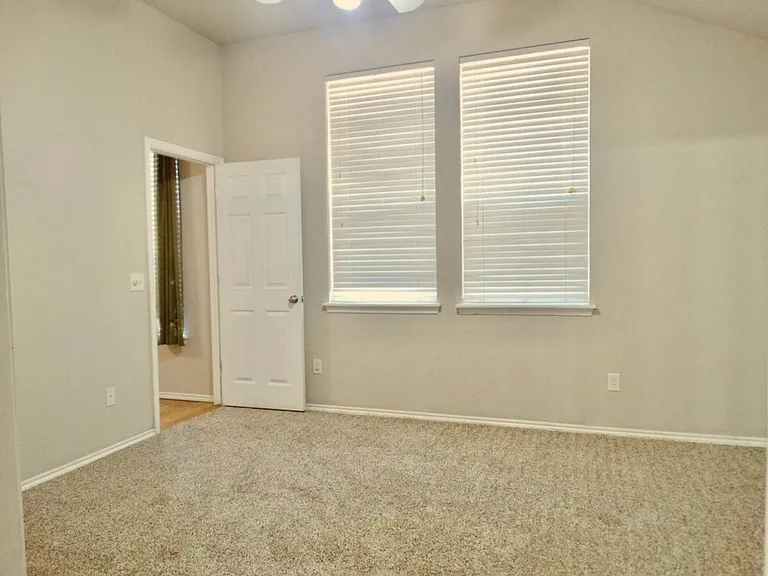 3301 Buckingham Pl — Photo 12