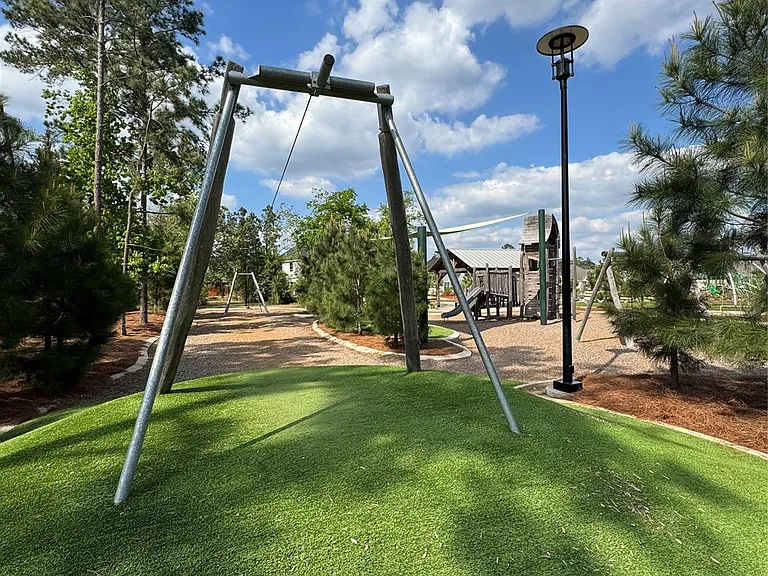 7129 Carriage Light Dr — Photo 4