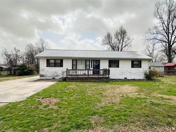 307 Hux St, Sikeston, MO 63801