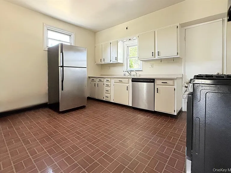 505 Prospect Ave — Photo 12