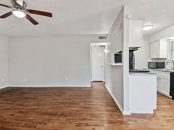 3rd image of 3536 Marquita Dr APT A