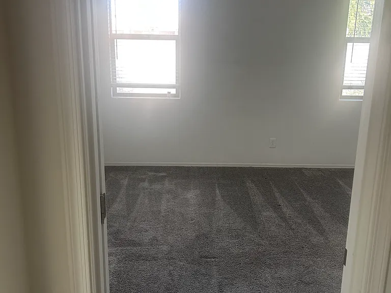 15422 W Windward Ave — Photo 38