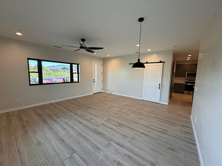1714 Echo Canyon Dr — Photo 4