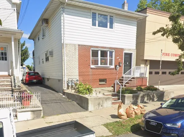 31 Plauderville Ave Floor 2, Garfield, NJ 07026
