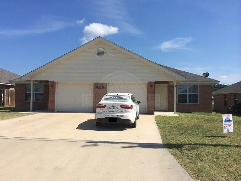 1629 Yuma Trl — Photo 1