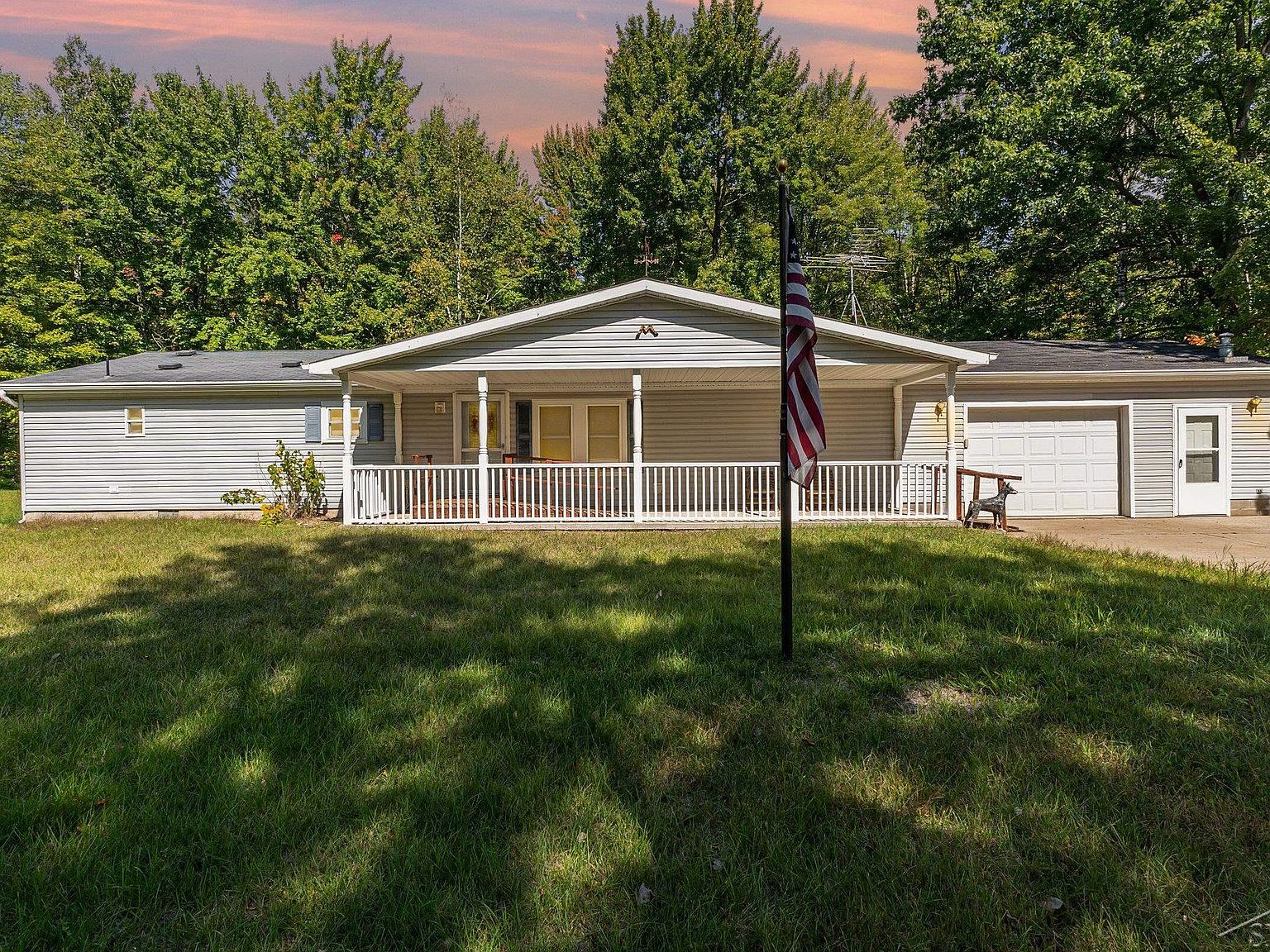 2045 Estey Rd, Rhodes, MI 48652 | Zillow