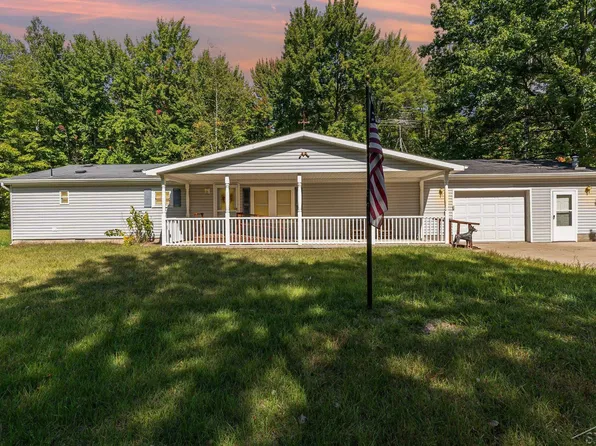 2045 Estey Rd, Rhodes, MI 48652